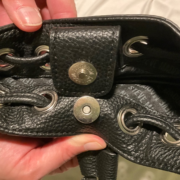 Steve Madden Black Crossbody Bag with Silver Chain - Large, Good Condition - Picture 3 of 9